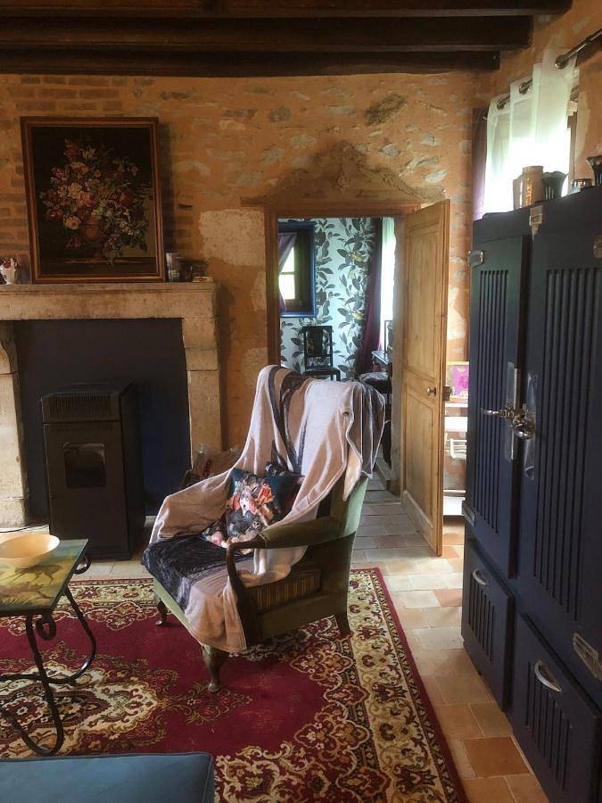 Two-Bedroom House in Chalais (Indre), Région de Le Blanc