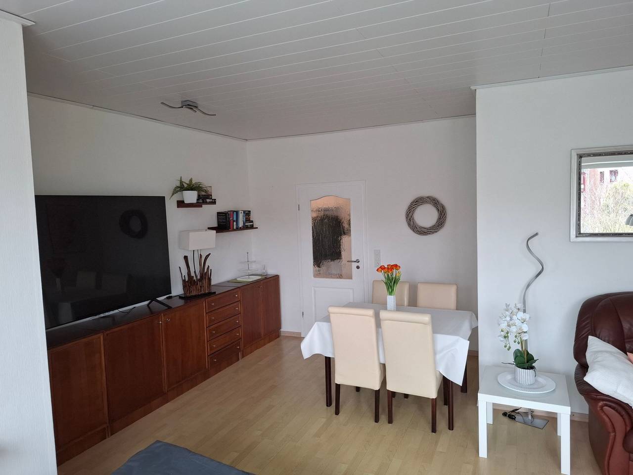 Ganze Wohnung, Private Ferienwohnung in Nordenham, großer Balkon in Nordenham, Nordseeküste