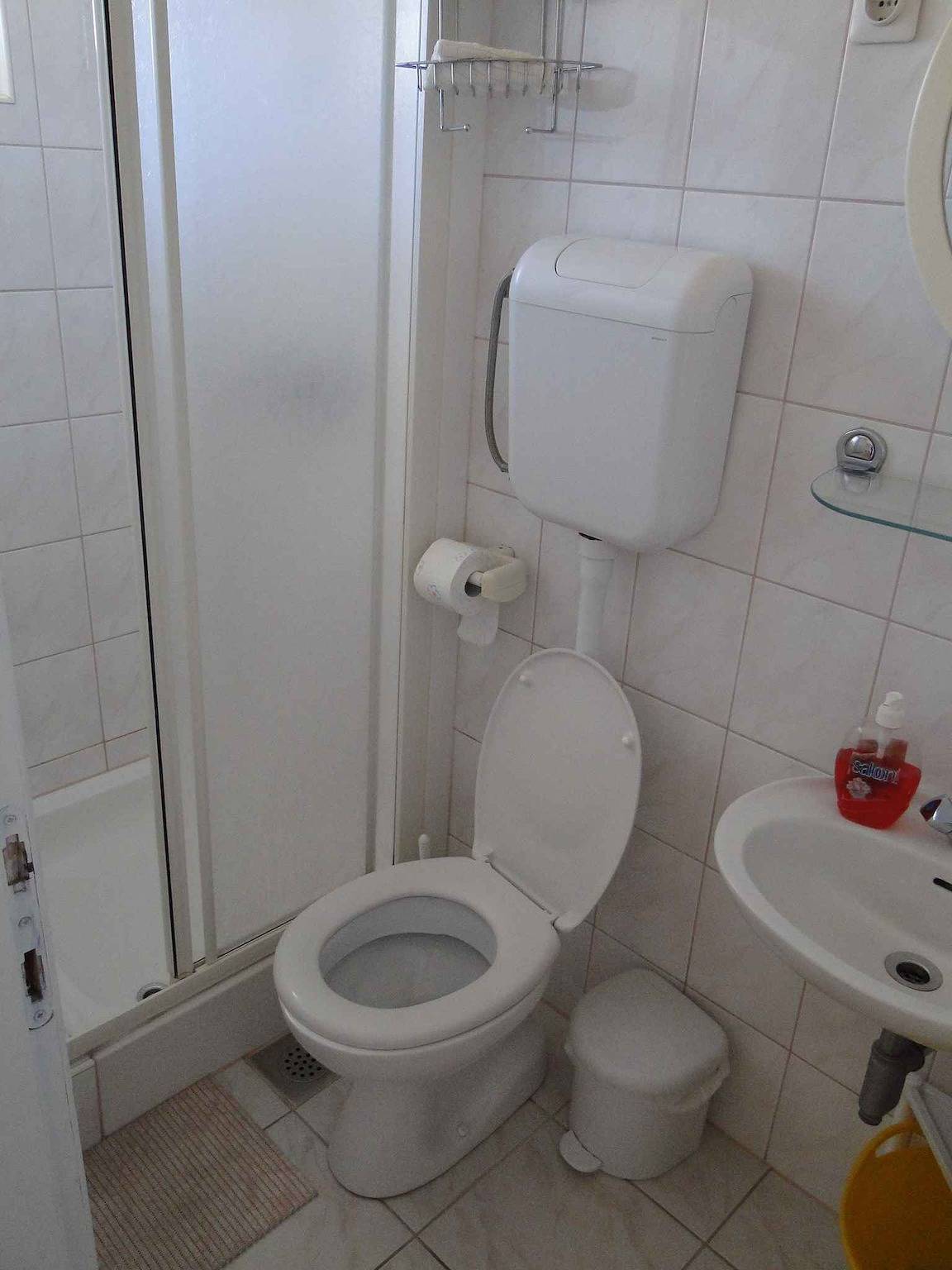 Ferienzimmer 200 m vom Strand  in Primosten, Šibenik-Knin