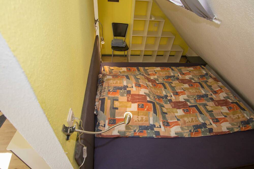 Ganze Wohnung, 080 Ferienwohnung Stadtpark 02 - 080 Ferienwohnungen Neuengroden in Wilhelmshaven, Südliche Nordseeküste