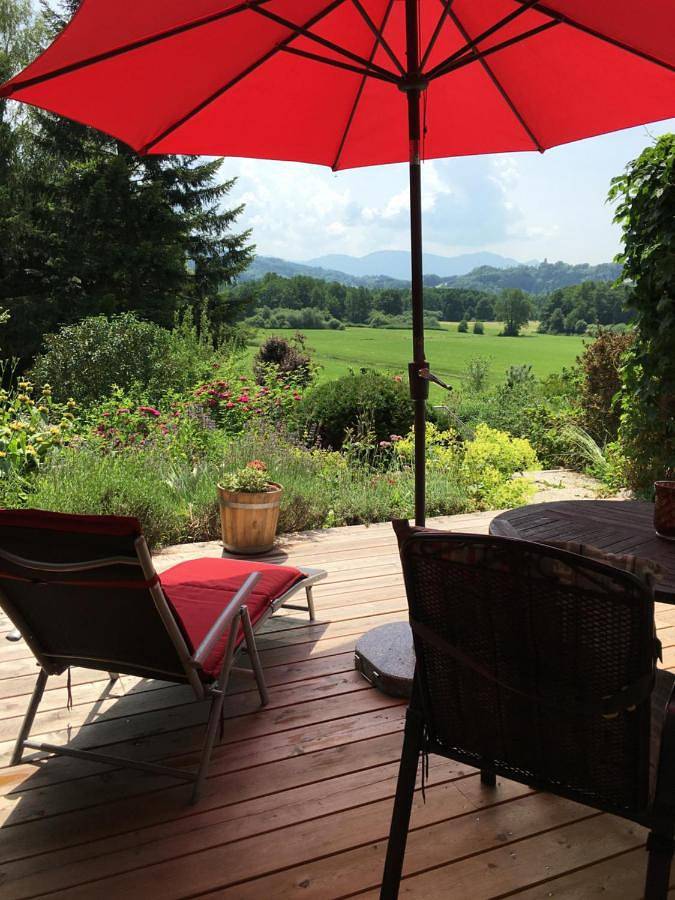 Ferienwohnung für 3 Personen, mit Terrasse und Garten sowie Ausblick am Simssee