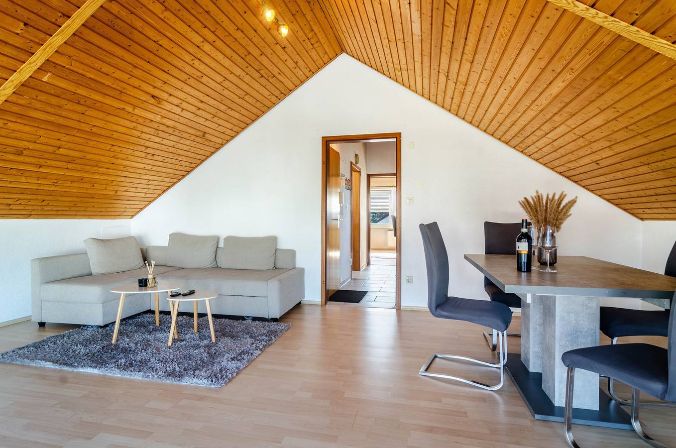 Entire apartment, Apartment 'Fewo Georg' with Wi-Fi in Pfullendorf, Region Bodensee-Oberschwaben
