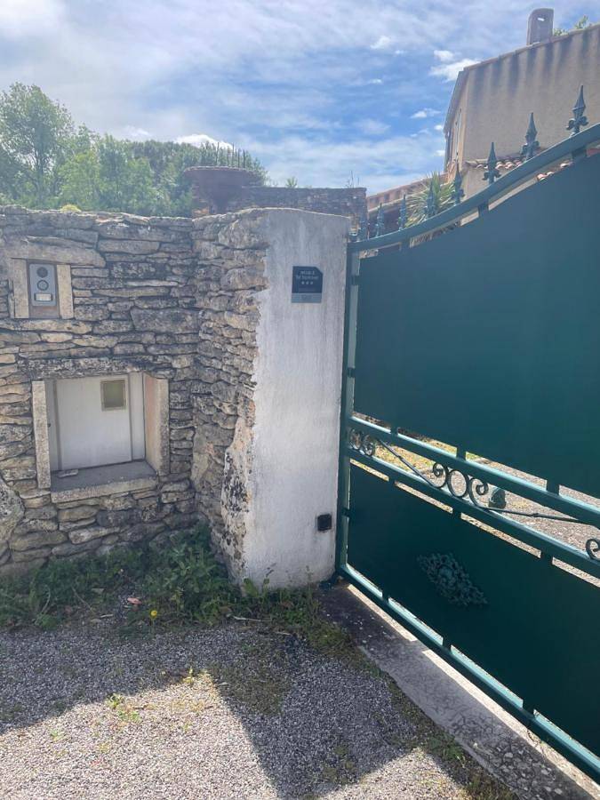 Gîte pour 2 personnes, avec jardin et piscine à Pélissanne - 2