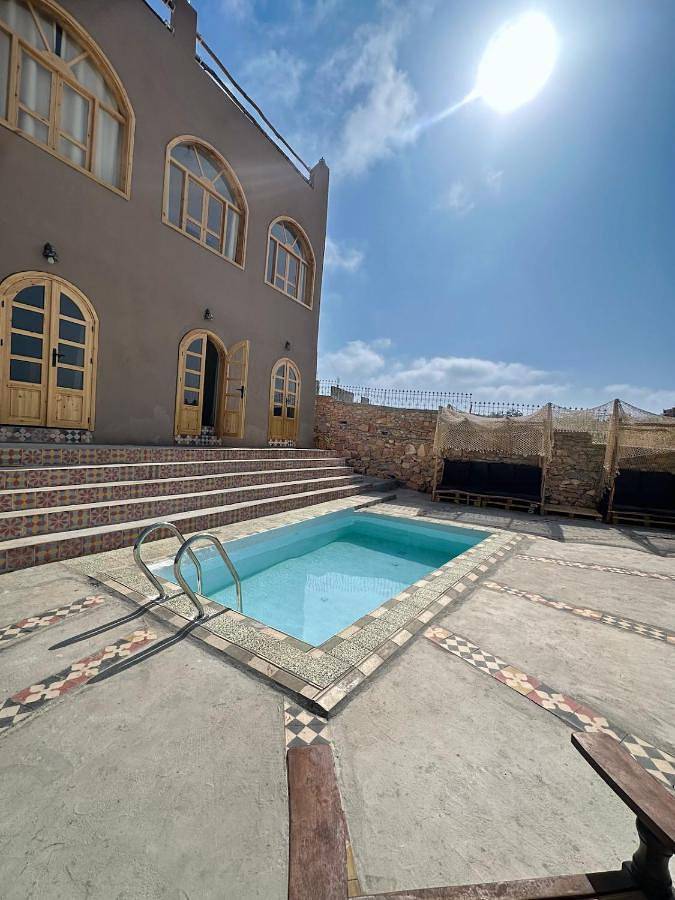 Villa pour 11 personnes, avec vue ainsi que terrasse et piscine