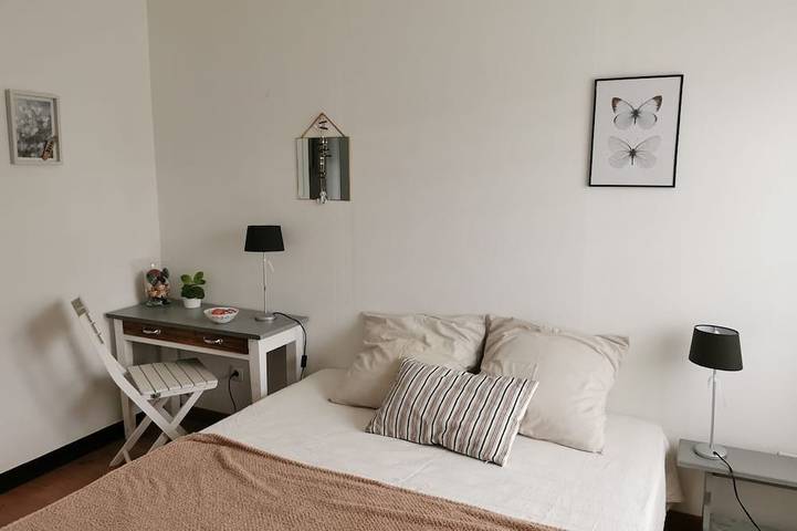 Gîte pour 2 personnes, avec terrasse et jardin dans Plage Pors Carn - 2