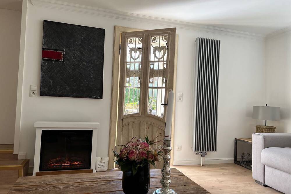 Ganze Wohnung, Hampton 1 - Modernisierte Ferienwohnung mit Terrasse in strandnaher Lage in in Hörnum, Sylt