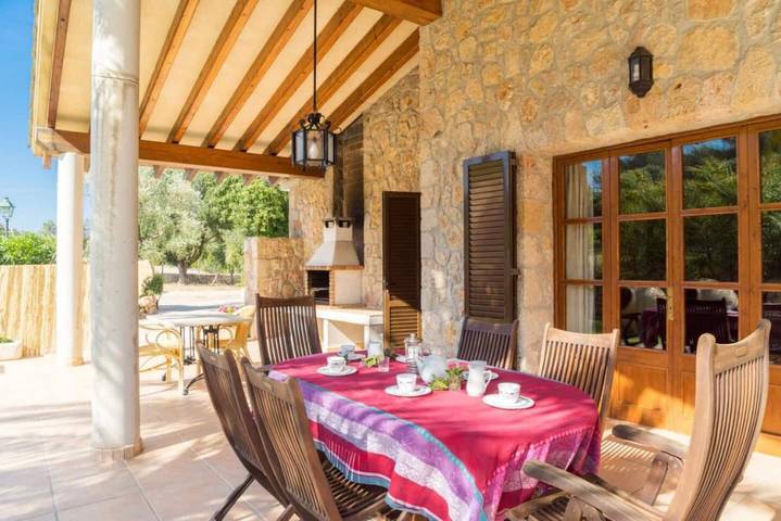Casa de campo Cadell Petit con vistas a la montaña, piscina y Wi-Fi in Crestatx, Sa Pobla