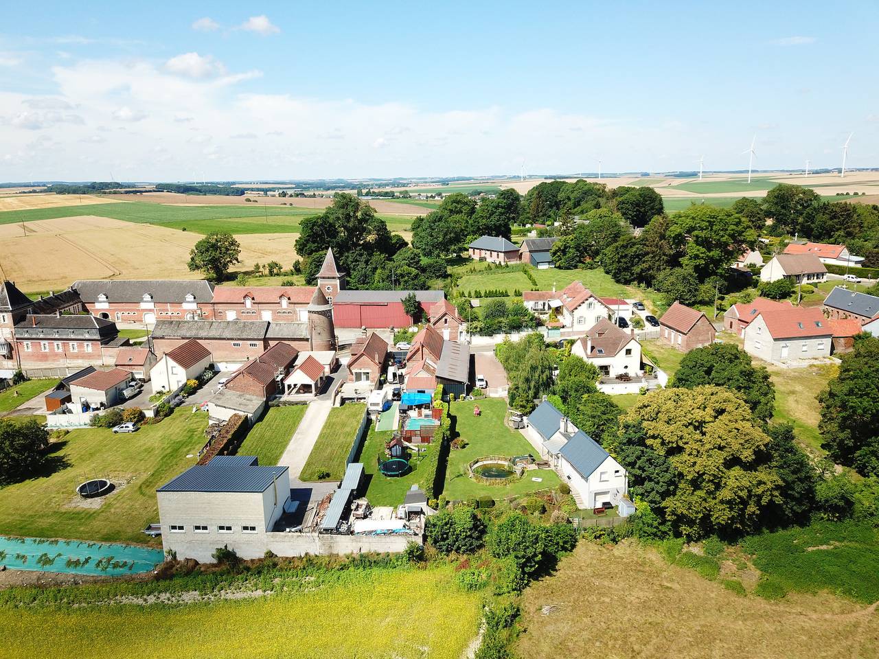 Vakantiehuis 'Cour Des Miracles, Sequehart' met privé terras, privé tuin en Wi-Fi in Aisne