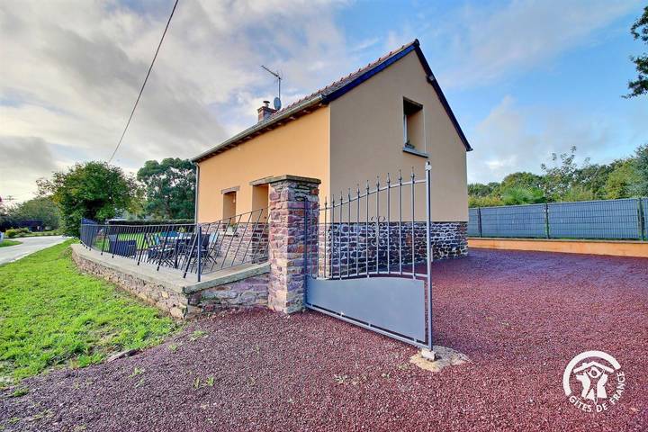 Gîte pour 4 personnes, avec terrasse et jardin