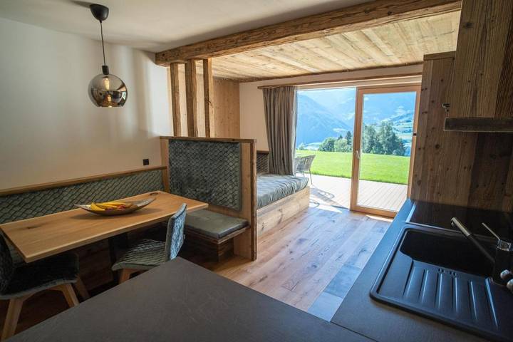 Ferienwohnung für 6 Personen, mit Balkon und Terrasse sowie Garten und Sauna in Klausen