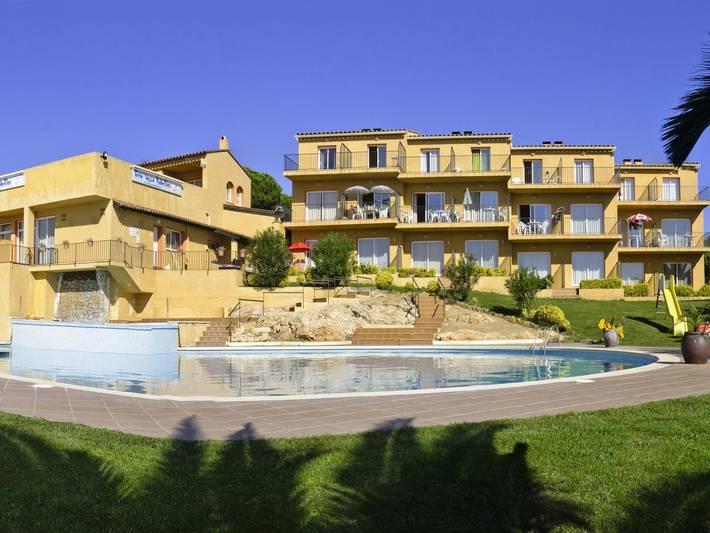Apartamento de vacaciones para 4 personas, con piscina y jardín - 1