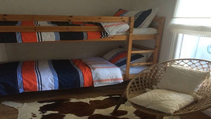 Holiday home for 4 people, with pool, with pets in MacMasters Beach