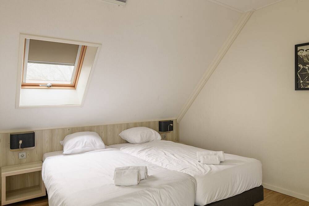 Comfort house - 10 bedrooms / 4 bathrooms in Maastricht, Hoge Kempen
