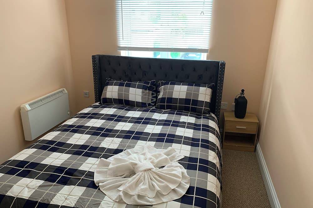Ganze Wohnung, 2 bed 2 bath right next to Park located for access to West end and Gtw in Croydon, London