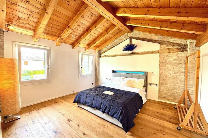 Cozy townhome with Wifi and Ac in enchanting Venezia in Mestre, Venice