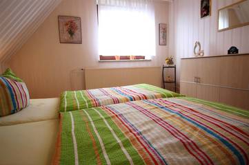 Ferienwohnung für 3 Personen, mit Terrasse und Garten, kinderfreundlich in Tating
