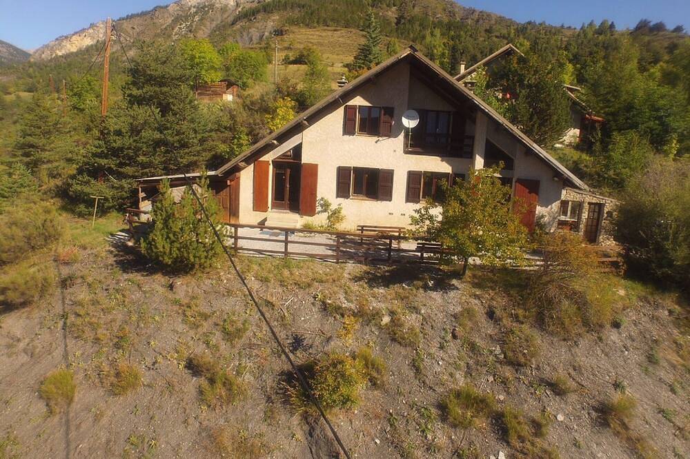 Beau chalet familial 8 P au Val d'Allos au pied du Parc National du Mercantour in Villars-Colmars, Région Castellane