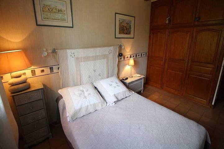Family holiday house in Bagnols-s/Cèze, Gard, private pool, nice view, pets allowed (1). in Bagnols-sur-Cèze, Region de Nimes