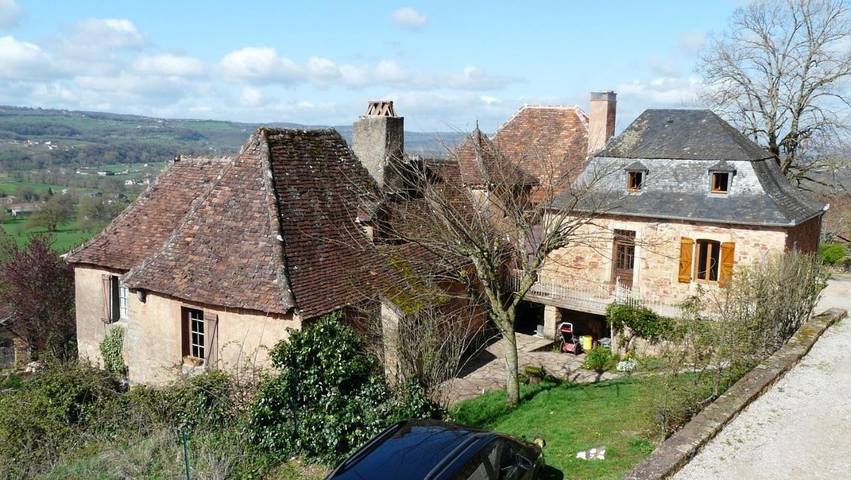 Location de vacances pour 2 personnes, avec Terrasse ainsi que Jardin et Vue dans Château de Castelnau-Bretenoux