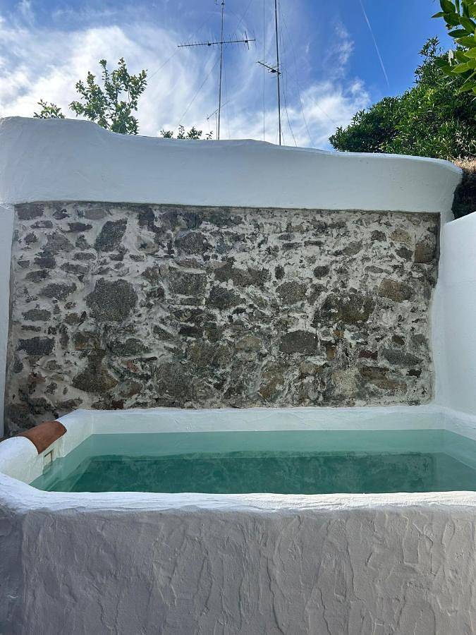 Casa de férias para 4 pessoas, com piscina e jardim e ainda terraço em Reguengos de Monsaraz