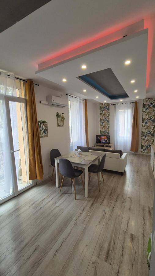 Gîte pour 4 personnes, avec balcon à Tuchan - 3