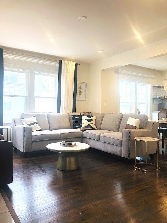 Das Ginger Bread House ~ zentrale Lage ~ Kingsize-Betten ~ charmant in Topeka, Shawnee County