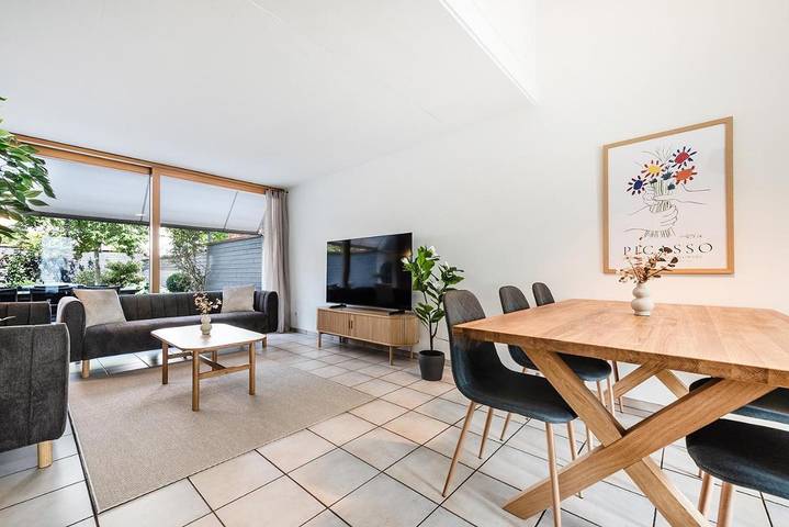 Ferienhaus für 7 Personen, mit Balkon und Whirlpool sowie Terrasse und Pool im Thurgau