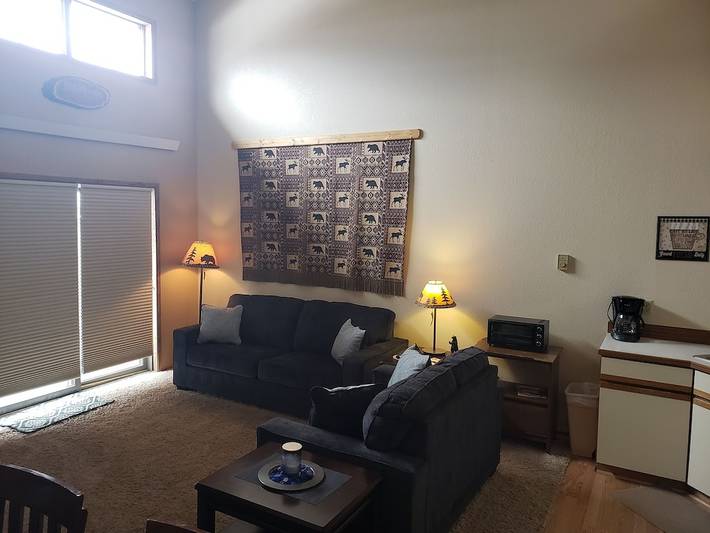 Vacation house for 8 people, with yard and hot tub as well as terrace in Montana