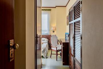 Ferienwohnung für 2 Personen, mit Balkon/Terrasse und Meerblick in Cecina