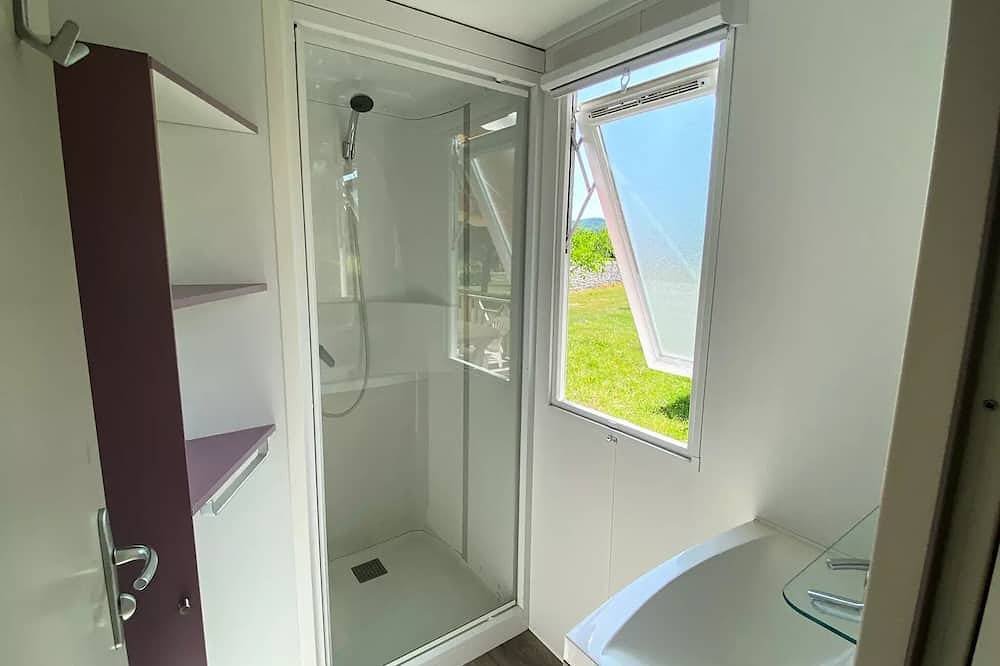 Mobil home - 3 chambres 6 Ã  7 personnes - 6 pers. inclus dans le tarif in Saint-Germain, Ardèche