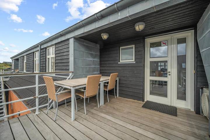 Villa für 6 Personen, mit Balkon und Balkon/Terrasse sowie Whirlpool und Sauna in Henne Strand
