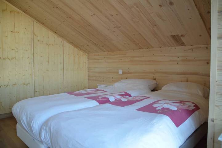 La Plagne / Les Coches Ski-in / Ski-out Chalet auf der Piste, gratis WiFi und Sauna !! in Bellentre, La Plagne-Tarentaise