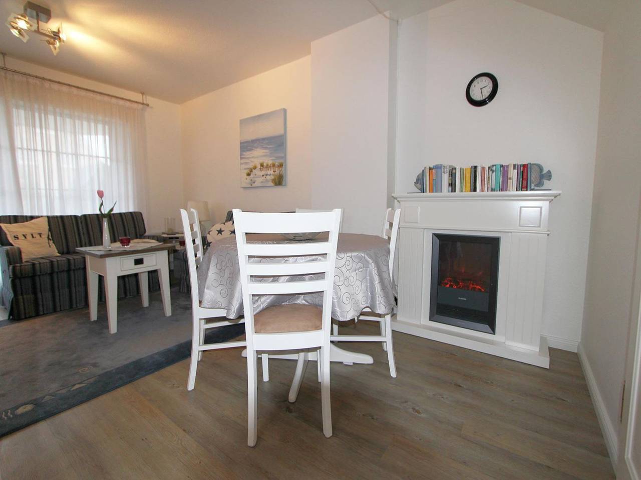 Ganze Wohnung, Ruhig gelegene Endwohnung im Erdgeschoss mit charmanter Einrichtung in Wenningstedt, Sylt