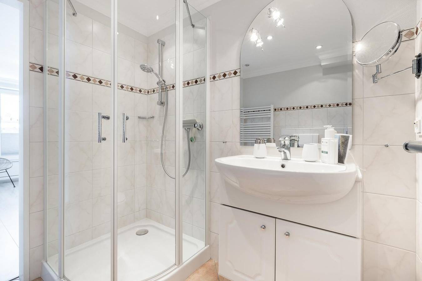 Ganze Wohnung, Schöne und strandnahe 2-Zimmer-Ferienwohnung mit ca. 65 m², für max. 2 Personen in Wenningstedt, Sylt