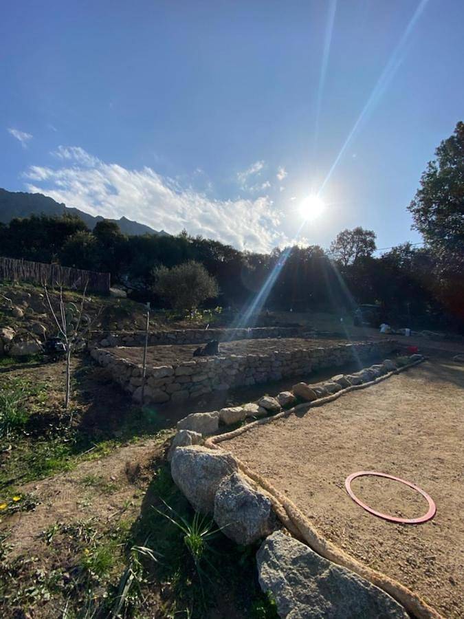 Gîte pour 4 personnes, avec piscine ainsi que terrasse et jardin à Lama - 4