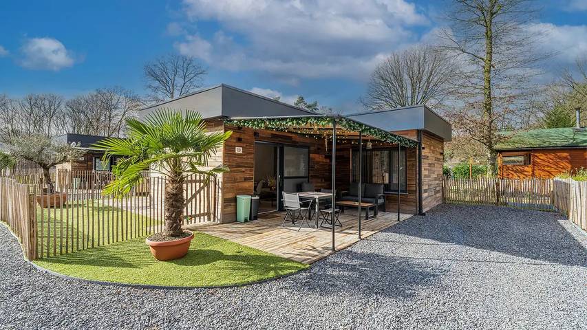 Location de vacances pour 5 personnes, avec jardin à Zutendaal