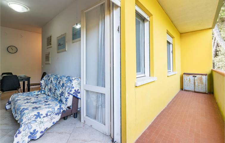 Ganze Ferienwohnung, Rückzugsort am Strand: AC, Parkplatz, Kochnische & Terrasse in Rosolina Mare, Rosolina