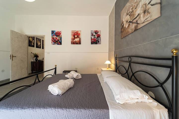 Appartamento intero, Royal appartamento per famiglie con tutte le comodità per le vostre vacanze in Solarino, Siracusa e dintorni