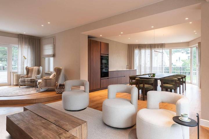 Villa pour 8 personnes, avec terrasse ainsi que jardin et piscine à Knokke-Heist