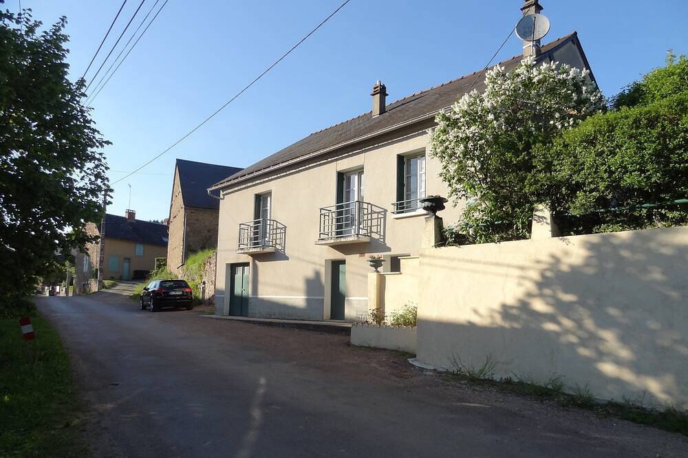 Gîte indépendant dans un petit village du Parc Régional du Morvan in Cussy-en-Morvan, Région d'Autun