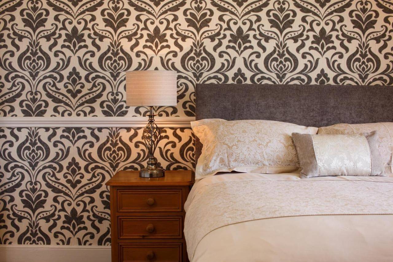 Double or Twin Room with Garden View in Freshwater East, Pembrokeshire
