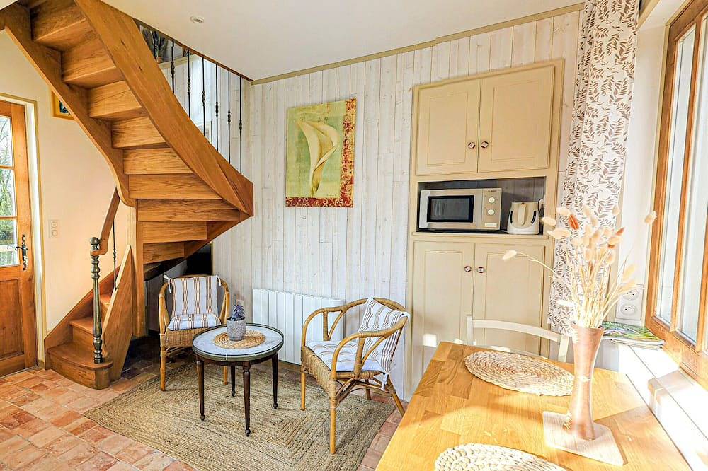 Casa renovada junto al río Sarthe, tranquila y con aparcamiento privado in Sablé-sur-Sarthe, Sarthe