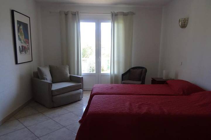 Location de vacances pour 10 personnes, avec Terrasse et Jardin à Occhiatana - 2