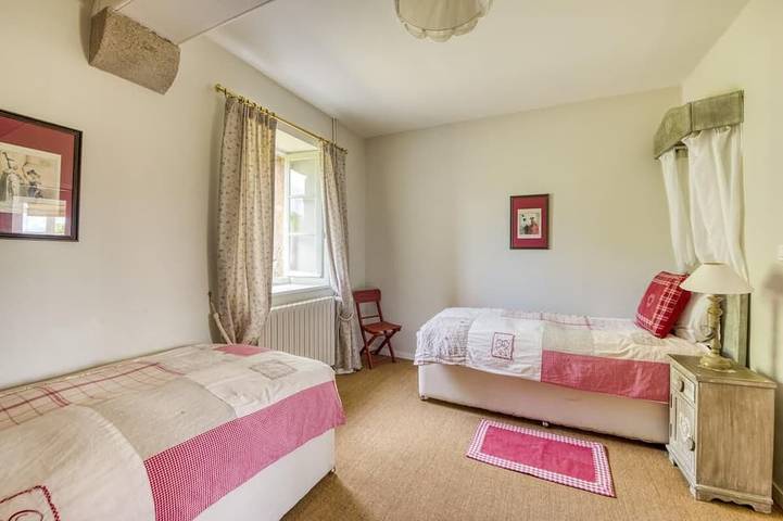 Location de vacances pour 6 personnes, avec jardin à Poil (Nièvre) - 3