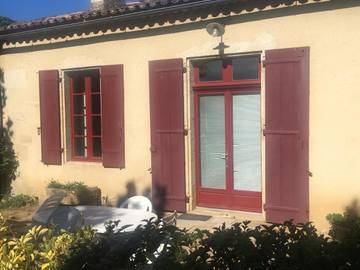 Gîte pour 4 personnes, avec terrasse à Rions