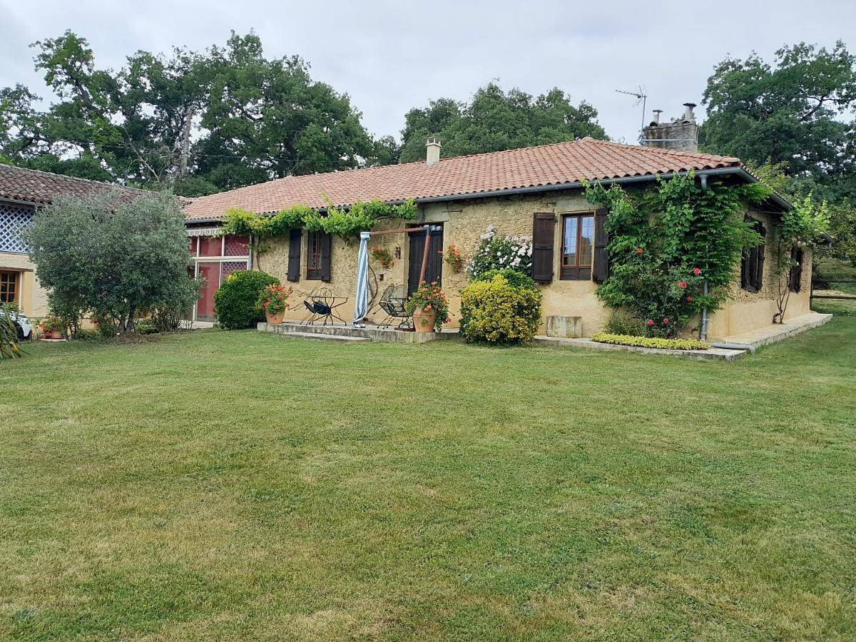 Two-Bedroom House in Ornézan, Gers