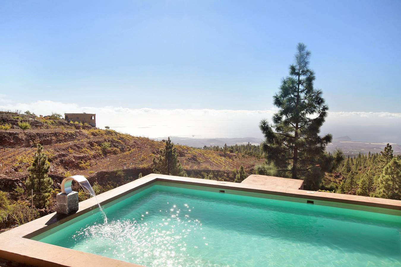 Casa Vacacional "El Cazador 2" con Vistas al Mar, Piscina Compartida y Wi-Fi in Granadilla de Abona, Tenerife Sur