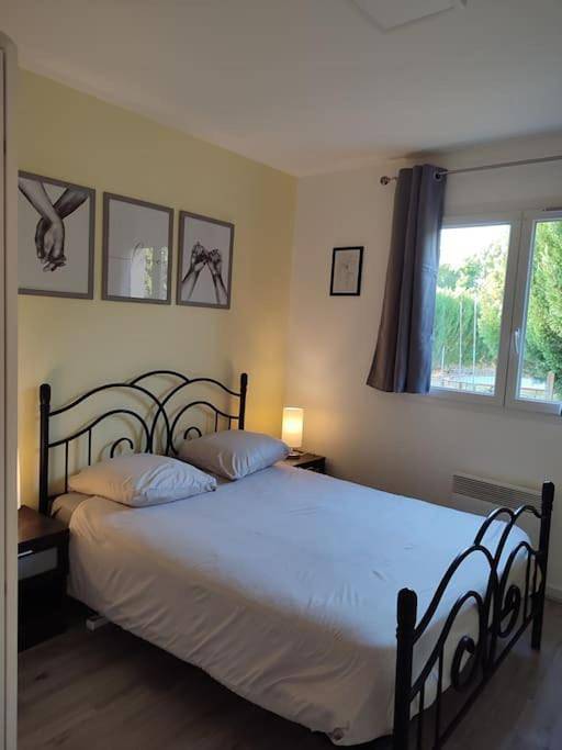 Four-Bedroom House in Podensac, Région de Langon