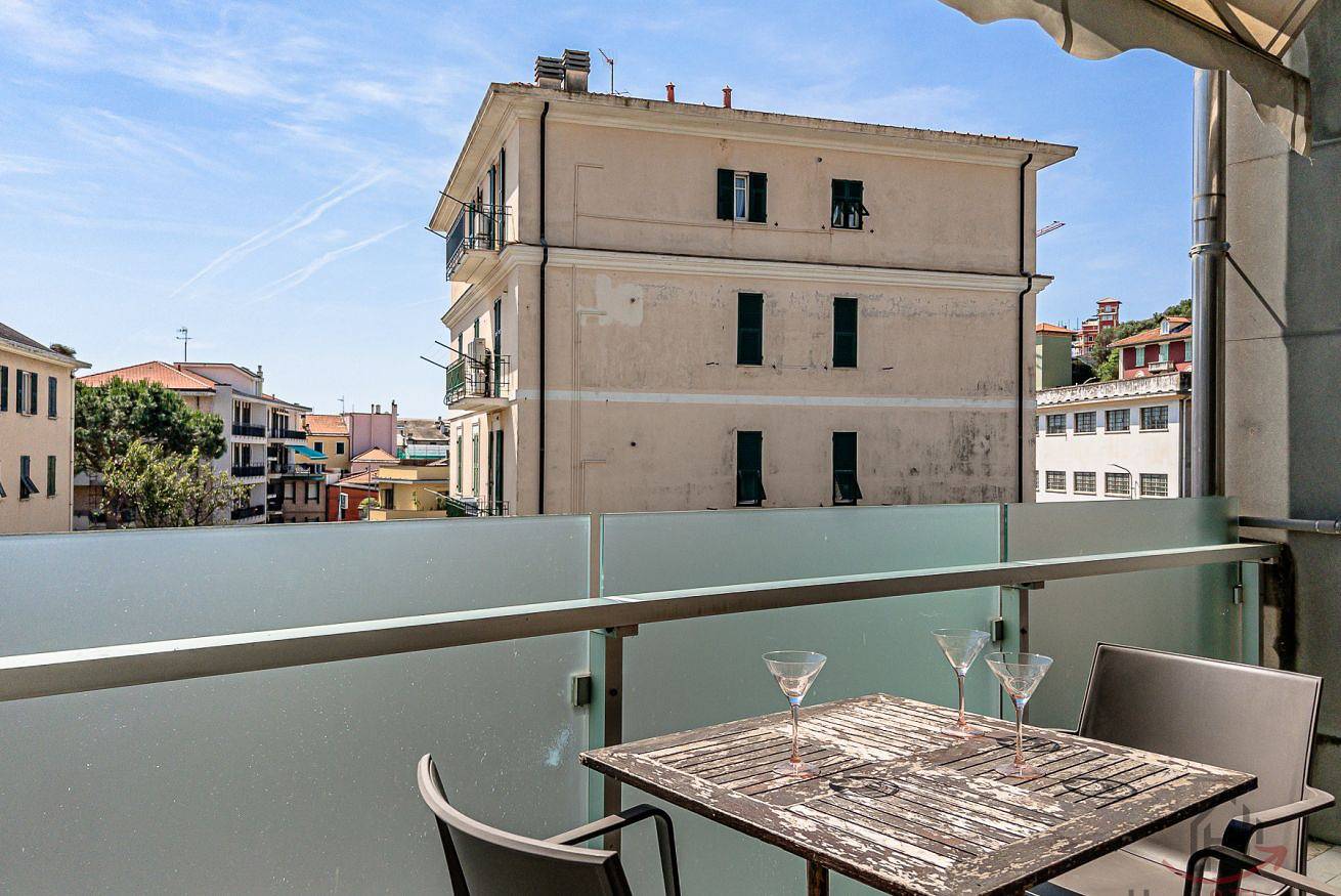 Appartamento intero, [Beaches 250m] Train Station 1 min • A/C • Wifi in Celle Ligure, Riviera di Ponente