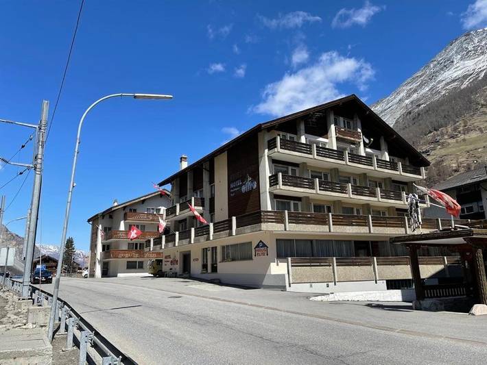 Hotel für 2 Personen, mit Balkon und Whirlpool sowie Terrasse und Sauna in Täsch
